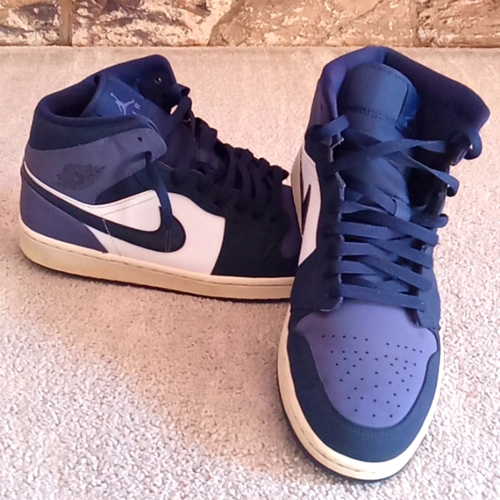 Jordan 1 Mid 'Sanded Purple'